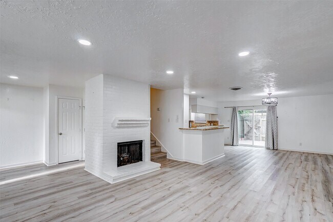 Building Photo - 778 Thicket Ln