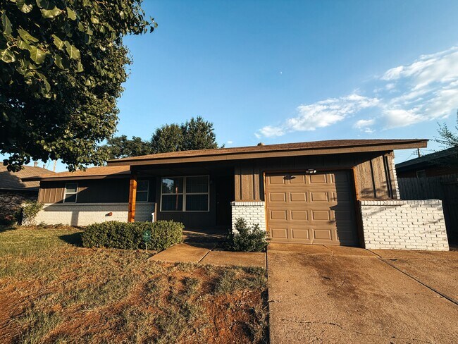 Building Photo - 6336 N Hammond Ave