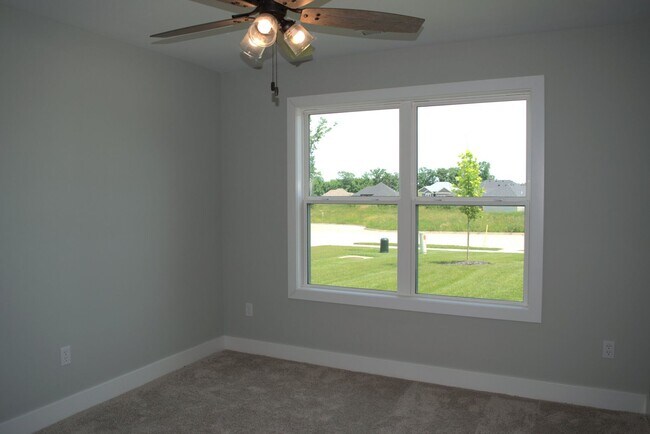 Building Photo - Beautiful 3 Bed 2 Bath Ranch In The Brooks!