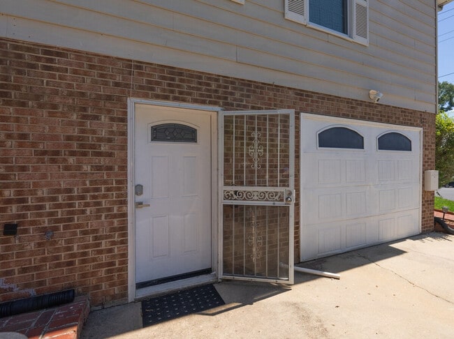 Building Photo - 3810 Nicholson St