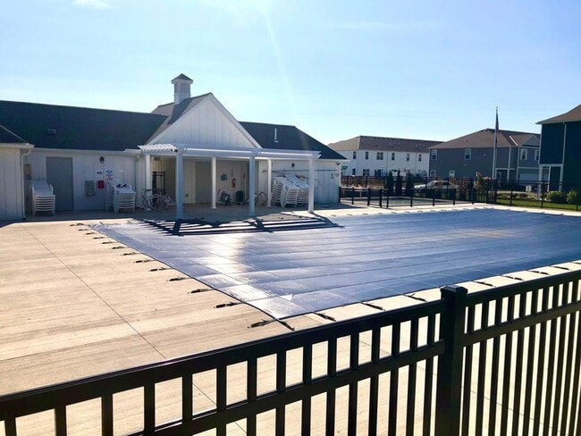 Building Photo - 6322 Marinelli Dr S