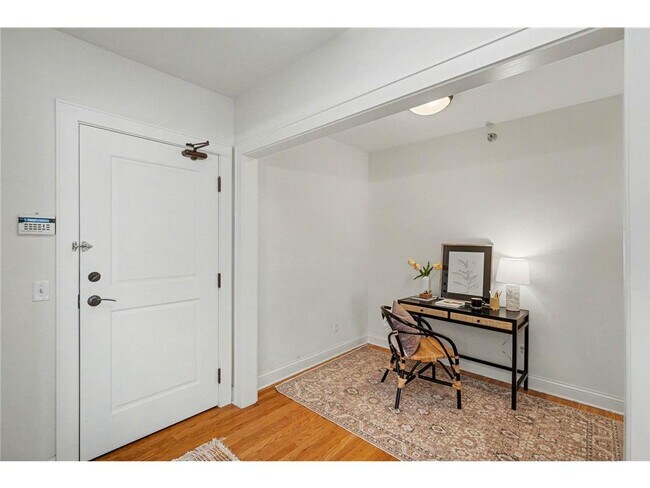 Building Photo - 3810 W 31st St