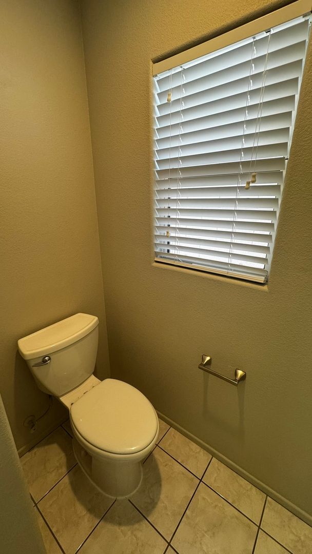 Building Photo - SW Single Story ONLY $1998