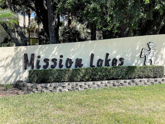 Building Photo - 2BD/2BA Mission Lakes Condo