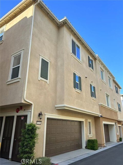 Building Photo - 8254 Traveller St