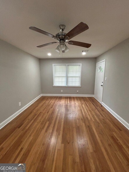Building Photo - 261 Palms Ln SW
