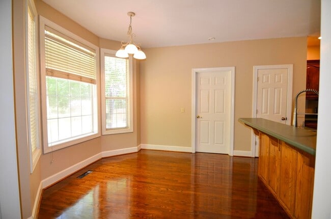 Building Photo - 205 Hidden Trace Dr