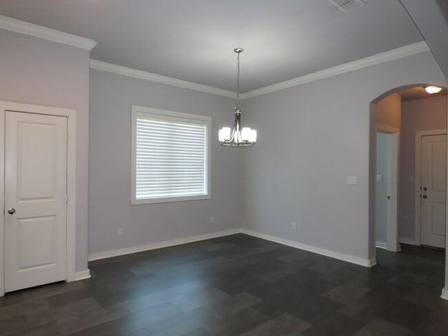 Building Photo - Beautiful 3 Bedroom, 2 Bath Home in South ...