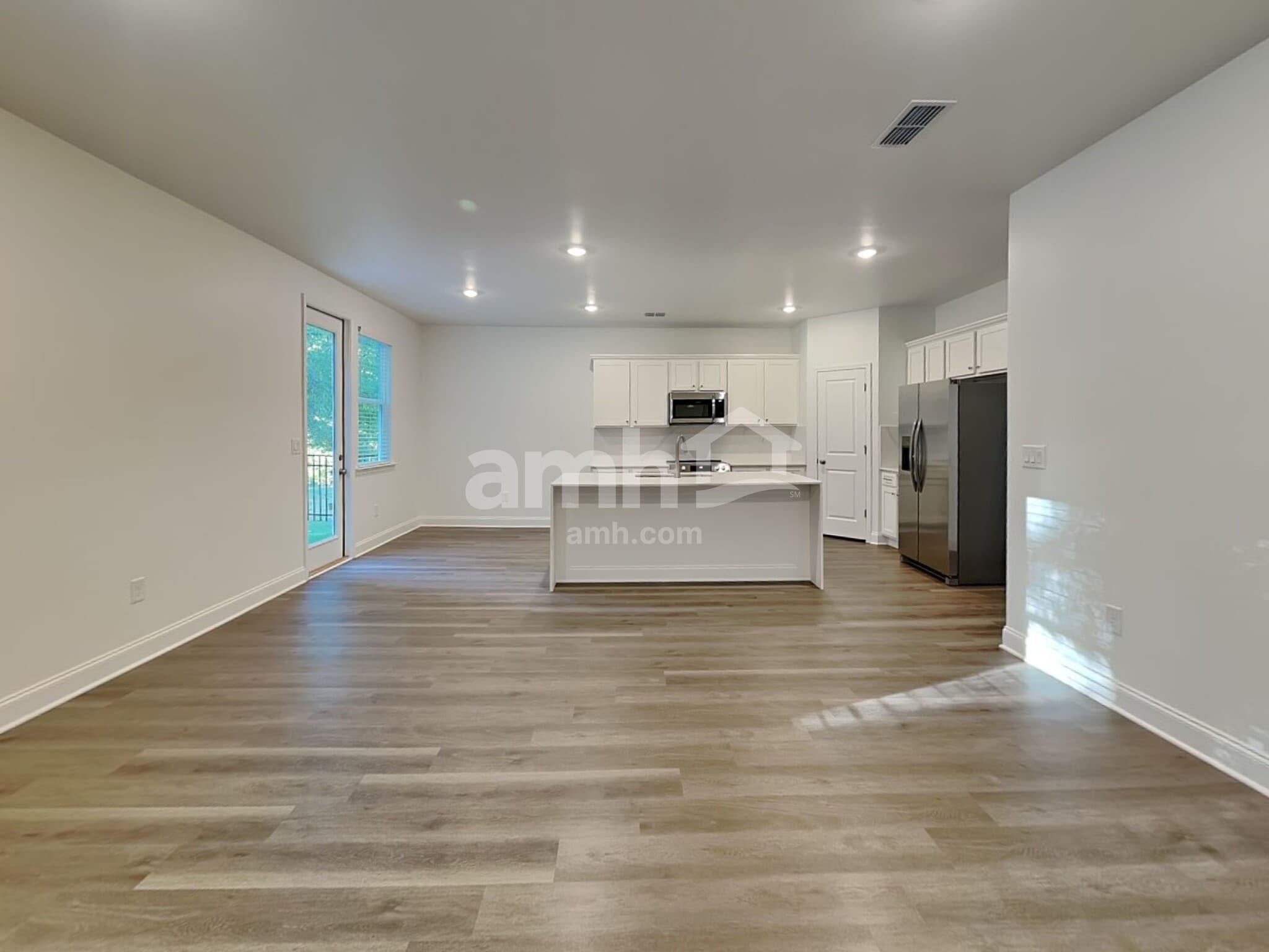 Building Photo - 910 Carnelian Ln