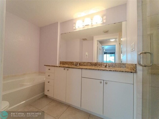 Building Photo - 1830 Radius Dr