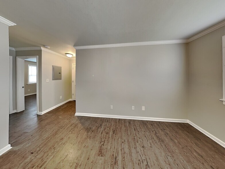 Building Photo - 7745 Madrid Ave