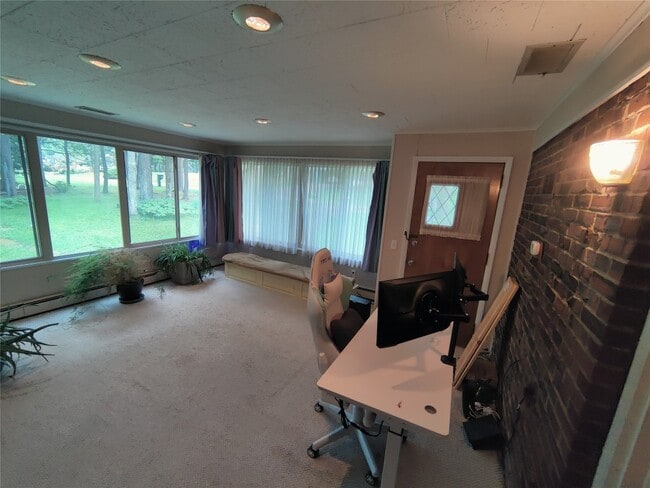 Building Photo - 101 Southwood Dr