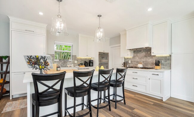 Building Photo - 332 Valley Forge Rd