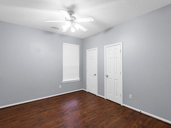 Building Photo - 24526 Blane Dr