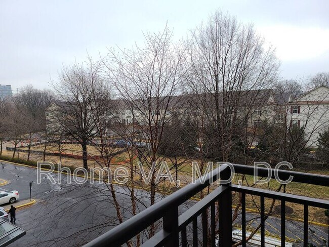 Building Photo - 2451 Midtown Ave