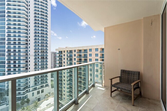 Building Photo - 2501 S Ocean Dr
