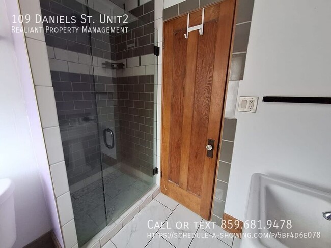 Building Photo - 109 Daniels St