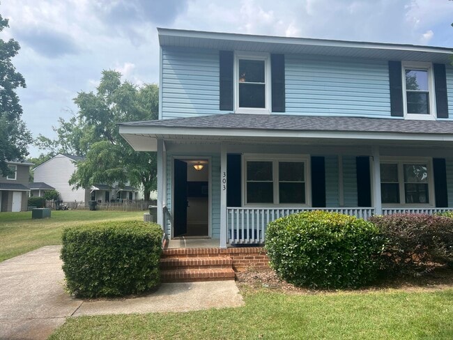 Primary Photo - 301 W Clifton Ave