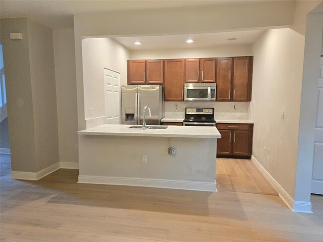 Building Photo - 1528 SW 147th Ave