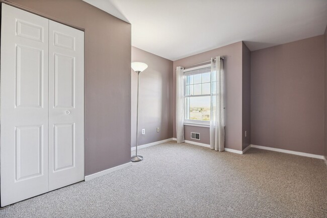 Building Photo - 155 Northfield Rd