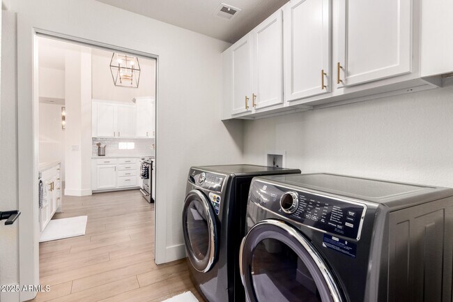 Building Photo - 20801 N 90th Pl