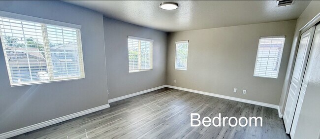 Building Photo - 1940 Sugar Maple Ln