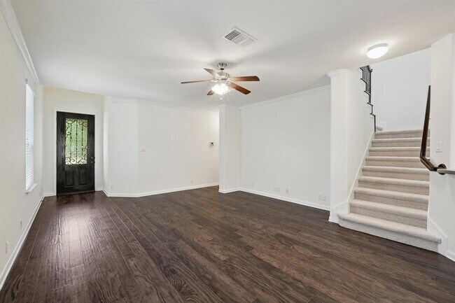 Building Photo - 503 S Meadowlark St