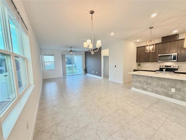 Building Photo - 2104 Axel St