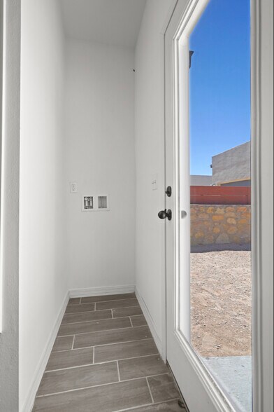 Building Photo - 14325 Bill Lazor Pkwy