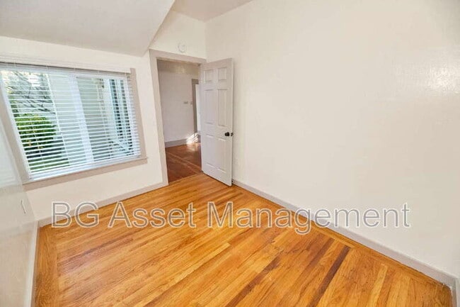 Building Photo - 639 Carolina St