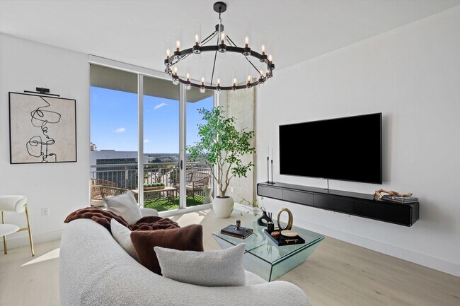 Building Photo - 300 S Australian Ave