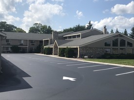 Building Photo - Elk River Lodge and Apartments