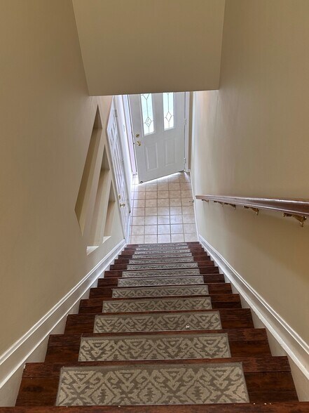 Building Photo - 7545 Mansion Cir