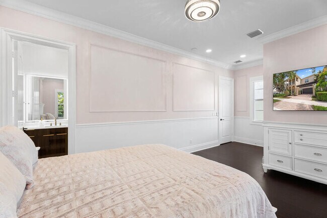 Building Photo - 112 Tulip Tree Ct