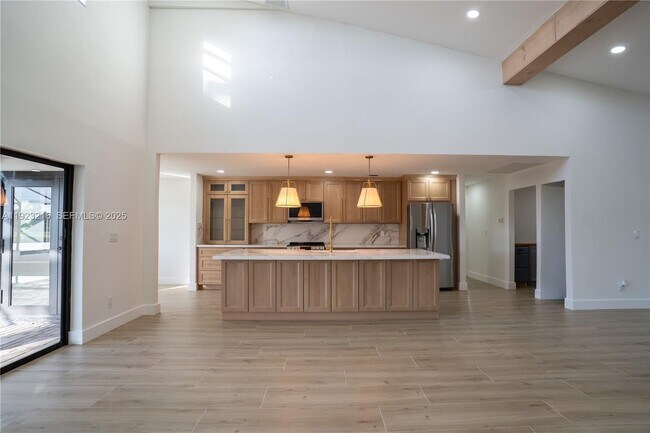 Building Photo - 16701 Bobcat Dr