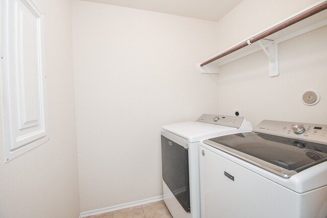 Building Photo - 13014 Southern Creek Dr