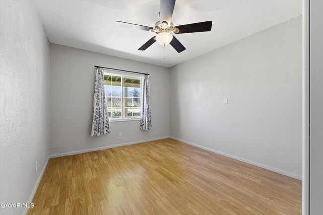 Building Photo - 13237 E Ave W 8