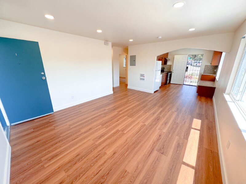 Building Photo - 4802 Daisy St