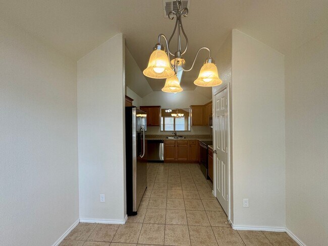 Building Photo - 5207 Bridgewood Dr