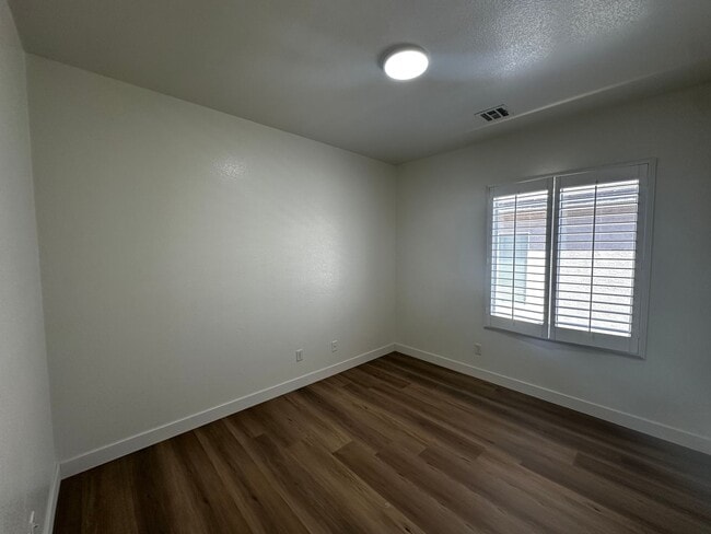Building Photo - AUTUMN RIDGE AT SUMMERLIN-PHAS