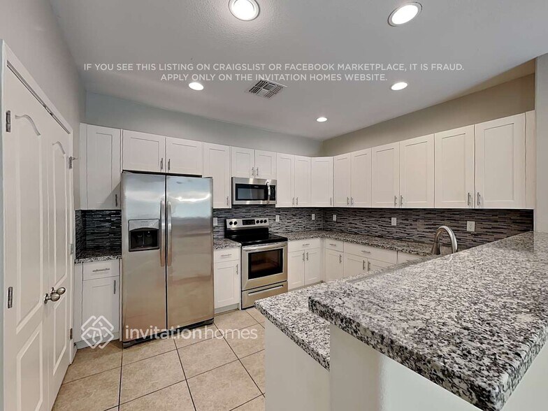 Building Photo - 1342 S Salem