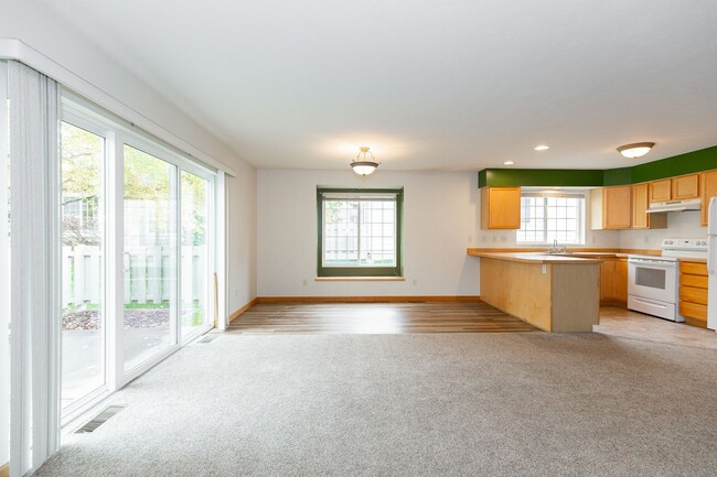 Building Photo - Centrally located Home with an Attached Ga...