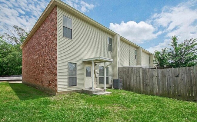 Building Photo - Spacious New Orleans-Style 3BR/2.5BA Townh...