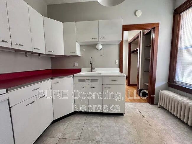 Building Photo - 4821 Underwood Ave