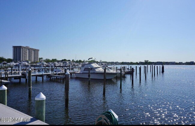 Building Photo - 92 Wharfside Dr