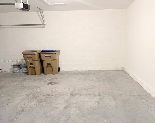 Building Photo - 1556 Gladewater Rd