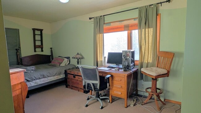 Building Photo - 1045 Dawn Dr