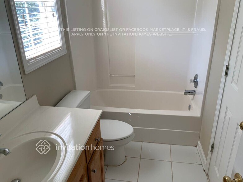 Building Photo - 260 Saddle Ridge Way