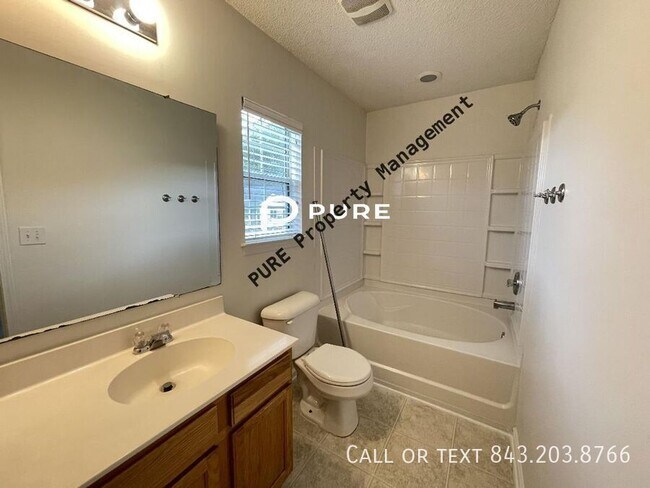 Building Photo - 111 Concord St