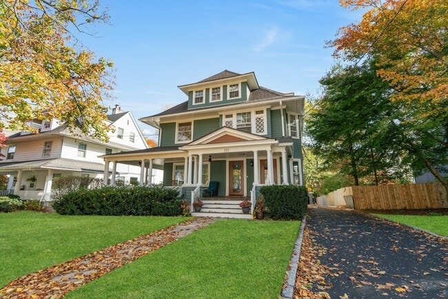 Building Photo - 111 Park St